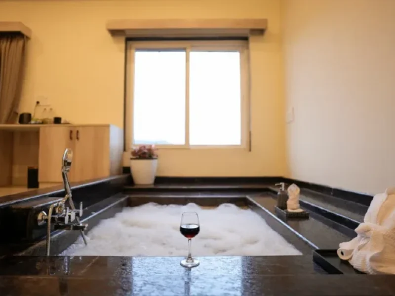 Amrita – Luxury Room With Bubble Bath Tub
